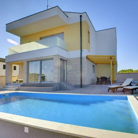 Villa White Barbariga